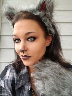 Wolf Costume Women Makeup, Diy Wolf Costume Women, Wolf Makeup Women Easy, Wolf Costume Makeup, Wolf Costume Women, Raccoon Makeup, Wolf Costume Diy, Werewolf Makeup