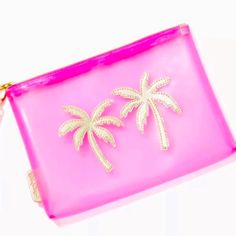 New In Packaging Jelly Palm Tree Bag! Super Cute For The Summer !! Cute Travel Pouch, Trendy Pink Everyday Pouch, Trendy Pink Pouch For Everyday Use, Trendy Pink Clutch Cosmetic Bag, Chic Pink Cosmetic Bag With Removable Pouch, Trendy Pink Pouch With Removable Feature, Trendy Pink Pouch With Removable Pouch, Trendy Pink Pouch With Removable Section, Pink Vacation Bag With Zipper Pouch