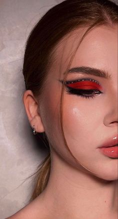 Red Black And White Makeup Looks, Red Liquid Eyeshadow, Red Rave Makeup Ideas, Bold Red Makeup Looks, Red Black White Makeup, Red White And Black Makeup, Red Dark Makeup, Black Christmas Makeup, Red And Black Eyeliner Looks