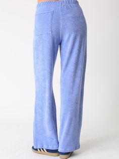 The Wylie is the perfect straight leg sweat pant that will keep you comfortable and cute all day. Made here in our eco-friendly loop terry material in our beautiful periwinkle hand dyed in Los Angeles. Pair it with our Ava sweatshirt to complete the look. Fabric: 50% Cotton, 35% Recycled Cotton, 15% Bamboo . Color-way: Periwinkle. Model is 5'9" and wearing size small. Machine wash. Tumble dry on low. Made in the USA. Comfortable Blue Pants For Relaxation, Blue Cotton Bottoms For Relaxation, Relaxed Blue Pants For Lounging, Blue Straight Hem Loungewear Pants, Blue Straight Hem Pants For Loungewear, Blue Straight Hem Lounge Pants, Casual Blue Pants For Relaxation, Washed Blue Cotton Bottoms For Loungewear, Comfy Blue Bottoms For Spring