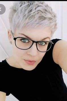 Hair And Glasses, Short Hair Cut, Pixie Haircut For Thick Hair, Short Hair Undercut, Short Grey Hair, Super Short Hair