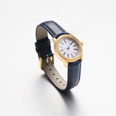 Womens Vintage Watch, Slim Watches, Edgy Jewelry, Watches Women Leather, Luxury Watch Brands, Pocket Watches, Navy Gold, Navy Leather, Beautiful Watches