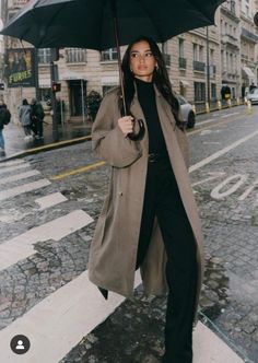 Mantel Outfit, Winter Mode Outfits, Rain Outfit, Trench Coat Outfit, Europe Outfits, Chique Outfits, London Outfit, Corporate Outfits, Populaire Outfits