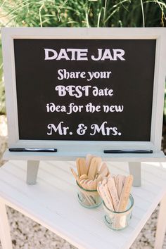 a sign that says date jar share your best date idea for the new mr and mrs