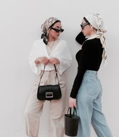 Turban Hijab Outfit, Modesty Aesthetic, Hijab Street Style, Turban Outfit, Hijab Fashion Summer, Estilo Hijab, Turban Hijab, Hijab Look, Street Hijab Fashion