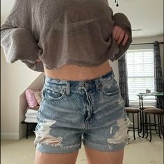 American Eagle Ae Ripped Jean Shorts, Super Cute Wash And Rips. Never Worn #Urban #Americaneagle #Jeanshorts #Shorts #Rippedjean American Eagle Jean Shorts, Red Trench Coat, Ripped Jean Shorts, Shorts American Eagle, White Jean Shorts, Bow Detail Dress, American Eagle Shorts, Pleated Shorts, People Shopping