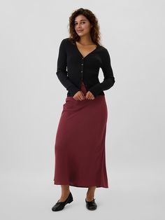 Satin Midi Slip Skirt Casual Flowy Viscose Maxi Skirt, Casual Viscose Maxi Skirt With Relaxed Fit, Casual Relaxed Viscose Maxi Skirt, Casual Viscose Maxi Skirt With Lining, Casual Viscose Lined Maxi Skirt, Casual Long Viscose Skirt, Casual Lined Skirt Made Of Viscose, Casual Viscose Lined Skirt, Relaxed Viscose Skirt For Fall