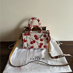 Rogue 17 Bag With Cherry Paint. Only Been Worn Once! Great Condition And Comes With Dust Bag! This Pattern Style Is Iconic And Hard To Come Across. Measurements In Photos Coach New York, Beautiful Bags, Coach Bags, Mini Bag, Dust Bag, Cherry, Bag Lady, Paint, Cream