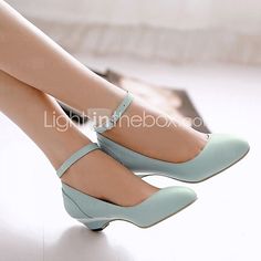 Women's Shoes Leatherette Low Heel Heels Heels Wedding / Office & Career / Party & Evening Blue / Pink / Beige 2017 - $37.63 Light Blue Round Toe Heels, Princess Look, Womens Mary Janes, Round Toe Shoes, Skirt Maxi, Low Heel Shoes, Wedding Heels, Prom Shoes, Mary Jane Heels