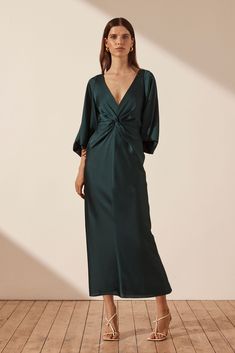 Azure Dress, Green Dress Outfit, Sangria Dress, Emerald Dresses, Shona Joy, Slim Fit Top, Maxi Dress Online, Midi Length Skirts, Sleeve Midi Dress