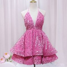 This is a very sweet short gown. Size Dress length 75cm S Bust 84cm Waist 64cmM Bust 88cm Waist 68cmL Bust 92cm Waist 72cm High quality handmade dresses. Birthday Wigs, Pink Short Prom Dress, Dress Pink Short, Backless Party Dress, Social Dress, Disco Birthday, Prom Dress Pink, Backless Homecoming Dresses, Homecoming Dress Short