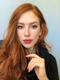 Red Hair Inspiration, Medium Long Haircuts, Red Hair Inspo, Ginger Hair Color, Hair Color Auburn, Hair Inspo Color, Hair Envy, Dream Hair, Ginger Hair