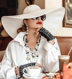 Derby Outfits, Mode Editorials, Hats Fashion, Coffee Girl, My Fair Lady, Ageless Beauty, A Cup Of Coffee, Cup Of Coffee