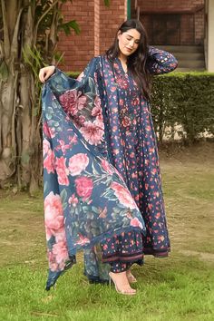 Iznik DL-07 Dahlia Luxury Lawn 2024 Suit Fabric, Pakistani Outfits, London Uk, Dahlia, Lawn, Photography, Fabric, Clothes