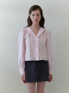 This is a trendy and casual top by KINDABABY that is made out of high quality and sturdy fabric. With unique design detail and feminine mood, you can style it for your casual and young daily outfit.- Shirring on the shoulder- Frill detail from collar to front- V neckline detail- One line button closing Trendy Tops For Fall Daywear, Feminine Cotton V-neck Blouse, Trendy Cotton V-neck Shirt, Cute Collared Top With Ruffles, Spring Collared Blouse With Relaxed Fit, Spring Relaxed Fit Blouse With Collar, Spring Blouse With Relaxed Fit And Collar, Spring Collar Blouse With Relaxed Fit, Spring Relaxed Fit Collar Blouse