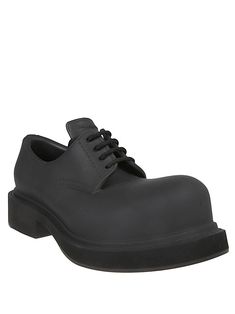 Steroid lace-up shoe by BALENCIAGA in black, characterized by round toe, rubber sole, embossed logo tongue and logoed insole. This item is in size 43 and the color is Embossed Logo, Lace Up Shoes, Rubber Sole, Balenciaga, Shoes Mens, Lace Up, Lace, Black, Color