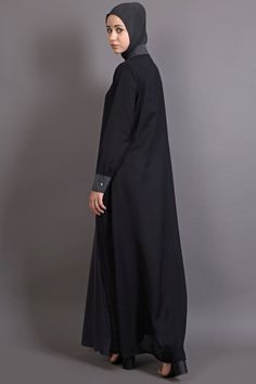 Muslim Women Clothing Grey Abaya, Simple Abaya Designs, Simple Abaya, Casual Abaya, Abaya Black, Abaya Hijab, West New York, Abaya Designs, Abaya Dress