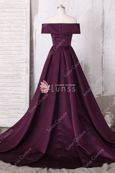 Purple Ball Gown Dress, Wisuda Style, Purple Ball Gown, Graduation Dresses Long, Elegant Prom Dress, Cold Shoulder Gown, Purple Prom, Shrug For Dresses, Wine Dress