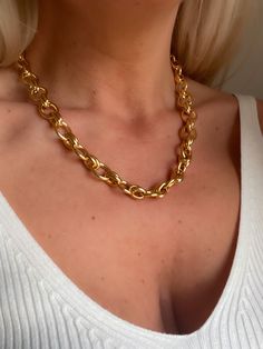 Gold chunky chain necklace Uk, gold necklace for women 14k, Gold statement necklace Uk, Layering chain necklace, Gift jewellery for her Uk  Designed by IJ Design Boutique 🤍🌟 Made of: * 14k gold plated 3 microns  * Stainless steel nl * Anti-allergenic * Long lasting * Heavy  Length 50 cm -IJ DESIGN BOUTIQUE- From necklaces to earrings, we make jewellery using a wide range of materials. From silver and gold plated to freshwater pearls and real gemstones.  Our collections are all based on the lat Chunky Chain Link Necklace Gift, Chunky Oval Link Necklace As A Gift, Chunky Oval Link Necklace For Gift, Elegant Gold Chunky Necklace, Gold Chunky Chain Link Necklace, Gold Chunky Link Jewelry, Gold Chunky Oval Link Necklace, Chunky Gold Oval Link Necklace, Chunky Link Gold Jewelry