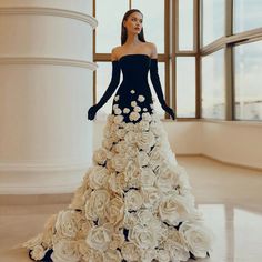 Wedding Dress Vogue, Black And White Dresses Formal, White And Black Wedding Dress, Black Floral Gown, Premier Dresses, Black White Gown, Black And White Wedding Dress, High Fashion Wedding, Wedding Attire For Women