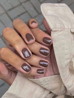 Manicure Ideas Spring 2024, Short Nails 2024 Spring, Trendy Nail Colors Spring 2024, Gel Nails Ideas Short Simple One Color, Dip Gel Nail Ideas, Short Nail Ideas Spring 2024, Nail Colors Spring 2024, Popular Nail Colors 2024, Nail Colors 2024