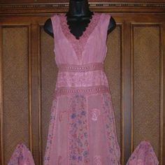 Pink Formal Gown, Sage Green Maxi Dress, Bug Dress, Pink Floral Fabric, Beautiful Midi Dresses, Gathered Bodice, Watercolor Dress, Flower Boutique, Maxi Dress Navy