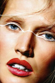 Richard Burbridge, Futuristic Makeup, Fashion Editorial Makeup, I D Magazine, Make Up Inspiration, Toni Garrn, Pintura Facial, Runway Makeup