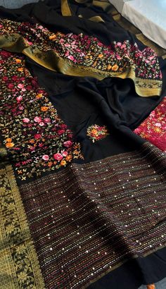 This is beautiful pure munga silk Banarasi weaving hand knot and Kantha work sari with running blouse piece Luxury Banarasi Silk Shawl For Traditional Ceremonies, Kantha Sarees, Kantha Work, Christmas Deals, Blouse Piece, Hand Knotted, Favorite Outfit, Knot, Art Collection