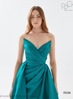 Sweetheart Neck Draped Dress with Crossing Asymmetrical Skirt. Regal Fashion, Drape Gown, Luxurious Dresses, Plastic Dress, Tarik Ediz, Exquisite Gowns, Taffeta Dress, Evening Dresses For Weddings, Dreamy Dress