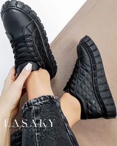 Lasaky - Luxurious Quilted Lace-up Platform Sneakers for Casual Wear Wedge Sneakers Style, Black Sneakers Women, Black Canvas Shoes, Casual Wedges, Basket Noir, Sneakers Patterns, Spring Sneakers, Casual Flat Shoes, Lacing Sneakers