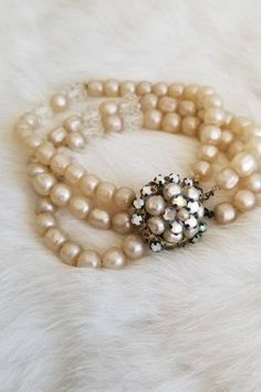 Vintage Unsigned Miriam Haskell Pearl Tone Bracelet - Wedding, Statement Jewelry, Anniversary Gift Vintage Pearl Bracelet For Formal Occasions, Vintage Beaded Wedding Bracelets, Vintage Pearl Bracelets For Parties, Vintage Adjustable Pearl White Jewelry, Adjustable Vintage Pearl White Jewelry, Vintage Pearl Bracelet With Round Beads For Wedding, Vintage Round Pearl Bracelet For Formal Occasions, Vintage Gold Beaded Bracelets For Wedding, Vintage Round Pearl Bracelet For Anniversary