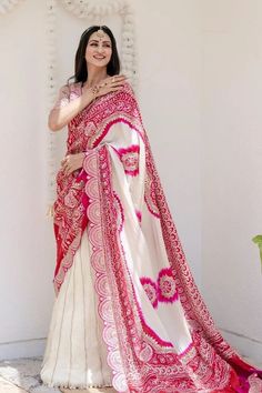 Bengali Traditional Look, Bengali Saree Look, Bengali Dress, Diwali Presents, Saree Inspiration, India Saree, Pengantin India