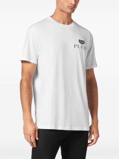 Find PHILIPP PLEIN Logo-print T-shirt on Editorialist. white/black cotton logo print at the chest logo plaque round neck short sleeves straight hem Classic T-shirt With Logo For Summer, White Graphic Tee With Signature Print, Summer Crew Neck T-shirt With Signature Print, Summer Signature Print Crew Neck T-shirt, Philipp Plein, Cotton Logo, Logo Print, Black Cotton, Print T Shirt