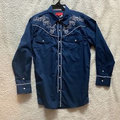 Worn 1 Time Size 18 Boys Cowboy Shirt Blue And White Cowboy Shirt, Cowboys Shirt, Boy Blue, Boys Top, Kids Shirts, Shirts Tops, Blue White, Cowboy, Button Down Shirt