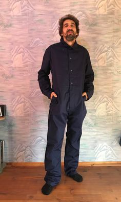 "Men's Work Overall Workers Coveralls Navy Workers Salopette Industrial Clothing Navy Jumpsuit Work Romper Mechanic Work Wear Large Size Label size: 116 Estimated size: L Measurements (lying flat): Shoulders: 20,5\"/ 52 cm Length: 64,5\" / 164 cm Sleeve: 27.5\" / 70 cm Pit to pit: 24.5\" / 62 cm Waist: 29.5\" / 75 cm Pant leg inseam: 32\" / 81 cm Condition: excellent condition Please check measurements to insure a proper fit. Remember to allow yourself some extra room for movement. You can compa Work Clothes Men Construction, Utility Overalls With Button Closure, Relaxed Fit Utility Shortalls For Workwear, Fitted Utility Overalls For Workwear, Relaxed Fit Shortalls With Pockets For Workwear, Fitted Shortalls With Pockets For Workwear, Solid Workwear Overalls With Side Pockets, Cotton Overalls With Slip Pockets For Workwear, Cotton Workwear Overalls With Slip Pockets