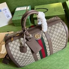 ADC Fashion - GCI Bags - 805 A+ Excellent Quality; Contact us if you've any questions in your mind. Gucci Bags Outlet, Luxury Clutch, Fendi Bags, New Handbags, Gucci Bag, Evening Bags, Luxury Bags, Contact Us, Wellness Design