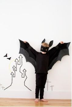 #fashion, #style, #beauty, #outfitinspiration Diy Bat Costume, Scary Halloween Crafts, Bat Craft, Halloween Infantil, Bat Costume, Halloween Fest, Folding Origami, Last Minute Halloween Costumes, Boy Halloween Costumes