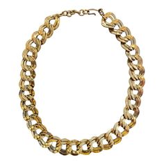 80s chic gold Monet necklace. Beautiful quality and color. Retro Gold Choker Necklace, Vintage Yellow Gold Necklace With Chunky Chain, Vintage Gold Chain Choker Necklace, Retro Gold Necklace With Adjustable Chain, Retro Chain Necklace For Formal Occasions, Retro Formal Chain Necklace, Formal Retro Chain Necklace, Yellow Gold Costume Jewelry Chain Necklace, Vintage Gold-plated Chain Necklace