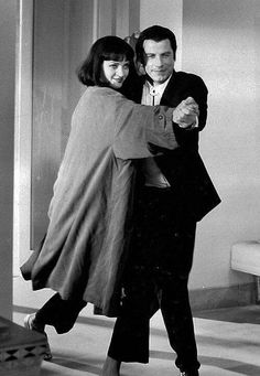 a man and woman hugging each other in an elevator with the words vieres on it