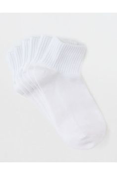 3-pack/A sporty, shorter crew sock with a 6" height Flower Socks, Floral Socks, White Socks, White Sock, Perfect Shoes, Ankle Socks, Crew Socks, American Eagle Outfitters, American Eagle