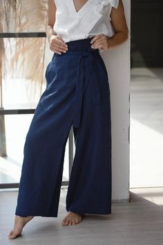 Baggy Navy Pants Outfit, Navy Linen Pants Outfit, Blue Wide Leg Pants Outfit, Blue Linen Pants Outfit, Boho Trousers, Navy Linen Trousers, Navy Pants Outfit, Coastal Wardrobe, Navy Blue Linen Pants