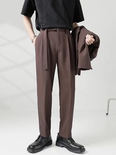 Step up your casual style game with these elevated pants. This provide the comfort you crave without sacrificing a polished, put-together look. The tailored fit flatters your natural silhouette, while the waistband and functional pockets ensure you stay relaxed and confident throughout the day. Whether you're heading to the office or enjoying a weekend getaway, these versatile pants are the perfect choice. Pair them with a crisp button-down for a refined workwear look or a simple tee for a laid-back weekend vibe - the styling possibilities are endless. Invest in a wardrobe essential that will elevate your casual style and have you feeling your best, no matter the occasion. Do you wanahavit? SIZE (Unit: CM) M（28-30）） Length: 98CM Waist: 73-79CM Hip: 122CM Tight: 72CM L（30-32） Length: 99CM W Versatile Pants, Simple Tees, Suit Pants, Weekend Vibes, Weekend Getaway, Straight Pants, New Man, Step Up, Wardrobe Essentials