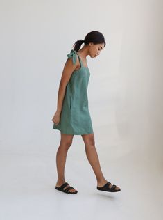 Linen mini dress linen dress linen shift dress linen | Etsy Brasil Linen Sundress In Mini Length, Linen Sundress Mini Dress, Summer Linen Dress With Square Neck, Spring Linen Mini Dress With Straight Neckline, Linen Mini Dress With Straight Neckline For Spring, Spring Mini Dress In Linen With Straight Neckline, Spring Mini Dress With Straight Neckline In Linen, Casual Green Mini Dress With Tie Straps, Green Casual Mini Dress With Tie Straps