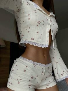 Cute Pjs, Summer Uniform, Cute Sleepwear, Spring Fits, Cute Pajamas, Ideas For Instagram Photos, Winter Aesthetic, Comfy Fashion