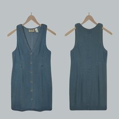 Studio Ease Clothing Company casual denim dress--button down with belt loops (no belt included), acid wash.   Vintage condition - good.           Material - 100% cotton | lighter-weight     Size - vintage 10 - please check measurements >            Bust - 38" Waist - 36" Hips - 42" Length shoulder to hem - 37.5" More dresses > https://www.etsy.com/shop/OpenMarketVintage?ref=seller-platform-mcnav&section_id=18659230&page=3#items Visit our shop at > https://www.etsy.com/shop/OpenMarketVintage?ref=seller-platform-mcnav Denim Summer Dress- Jean Sundress- Blue Jean Acid Wash Denim Dress- Sleeveless Denim Dress- Button Up Jean Dress- Knee Length Jean Dress- Denim Dress Size 10- Women's Denim Dress- Jean Dress- Blue Jean Dress- Acid Wash Denim Dress- Vintage Denim Dress- Knee Length Denim Dress Jean Dress Outfits, Jeans Dress Outfit, Sundress Blue, Dress And Sneakers Outfit, Casual Denim Dress, Denim Dress Summer, Dress Outfits Party, Vintage Denim Dress, Blue Jean Dress