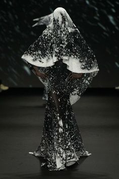 Robert Wun, Pretty Designs, Creation Couture, Runway Looks, Haute Couture Fashion, School Fashion, Fall 2024