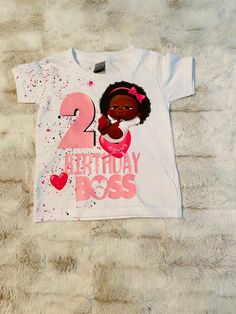 Sassi and adorable Boss Baby Shirt paint splatters. Includes child's age and Afro American Boss baby. Available in sizes 9/12 thru 6. Completely customizable. Message me so we can bring your idea to life. Baby Shirt Ideas, Skirt Jumper, Paint Splatters, Girls Graphic Tee, Boss Baby, Baby Shirts, Paint Splatter, Barbie Girl, Birthday Shirt