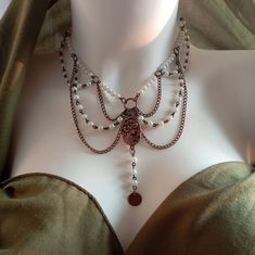 I designed the necklace with bronze metal victorian pendant and beads.  Length: 14.5 inches + 1.5 inches (37+4 cm)  P.s. : If you want to be informed about new models, don't forget to follow my store!  You can send a message for all your questions 🥰 Thank you very much for your visit! 🖤🌙 Perls Jewellery Aesthetic, Fairy Jewellery, Fantasy Jewellery, Edwardian Necklace, Bridgerton Aesthetic, Victorian Necklace, Victorian Pendants, Fairy Jewelry, Necklace Elegant