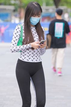 Bombshell Fashion, Look Legging, Street Fashion Style, Leggings Style, Fitness Wear Outfits, Fashion Tights, Korean Girl Fashion, Leggings Fashion, Street Fashion