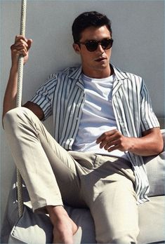 Mens Vacation Outfits, Italy Summer Outfits, White Tee Men, Vacation Outfits Men, Summer Brunch Outfit, Italian Summer Outfits, Holiday Outfits Summer, Greece Outfit, Rolled Up Sleeves